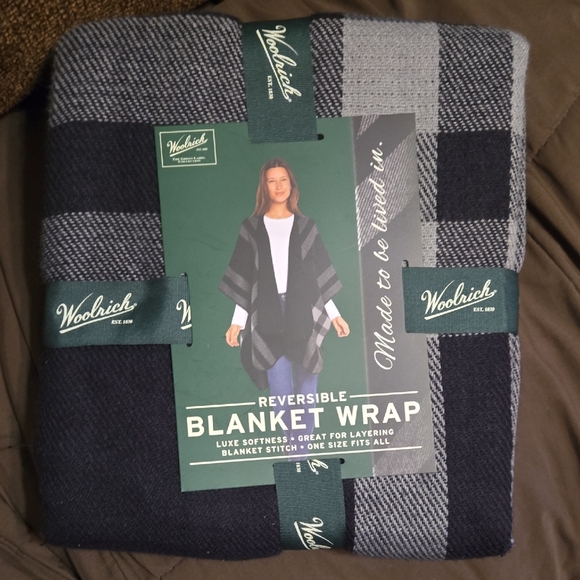 NWT Woolrich Reversible Blanket Wrap - Black and Gray - Picture 1 of 3